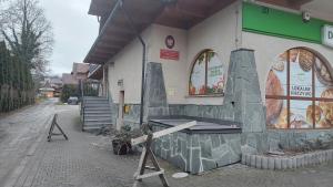 Budova, v ktorej sa apartmán nachádza