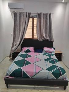 En eller flere senge i et værelse på Villa Fayenne + 29 billeder