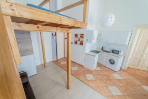 Kuchyň nebo kuchyňský kout v ubytování ErkelHouse Cosy Apartment #petite