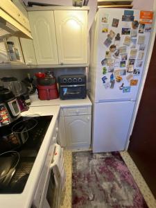 Gallery image of Cozy bedroom in well equipped apartment in Leatherhead