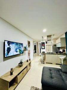 Fotografie z fotogalerie ubytování Apartamento Privado Vacacional a 5m del Aeropuerto, 20 minutos del Parque del Cafe y Centro de Armenia con 4 Piscinas, 3 Jacuzzi, Sauna By Molca Xperiences 3H v destinaci Armenia