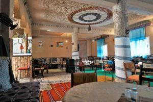 Posezení v ubytování Dounia Hostel