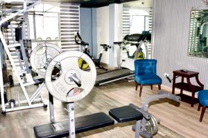 Fitnes oz. oprema za telovadbo v nastanitvi Hotel Quinta Real