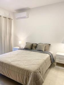 Una cama o camas en una habitación de Suite 5, Las Castañas