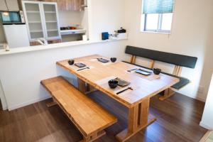 Kuchyň nebo kuchyňský kout v ubytování 大吉屋日赤館 名駅そばの一棟貸し