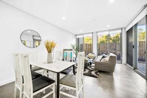Gallery image of Stay Steps from Olympic Park - Spacious 3-Bedroom in Sydney
