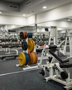 Centrum fitness w obiekcie Muscat Oasis Residences