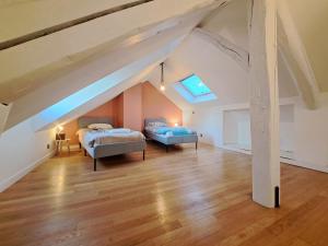 Fotografia z galérie ubytovania Medellin - Magnifique maison à Reims v destinácii Reims