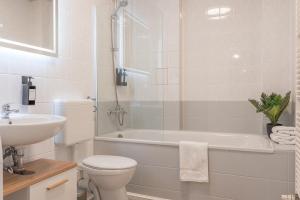 Ένα μπάνιο στο BENVILLE Freital - Nespresso Kaffee - Windbergblick - Zentral +22 φωτογραφίες