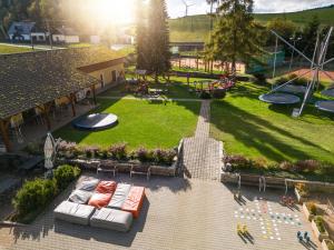 Vonkajšia záhrada v ubytovaní Horský Hotel Skiland