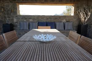 Gallery image of Traditional Cycladic Stone House in Serifos Chora