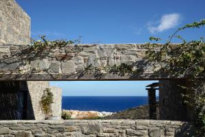 Gallery image of Traditional Cycladic Stone House in Serifos Chora