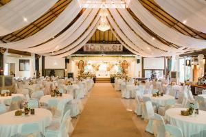 Taman Prakerti Bhuana Hotel餐厅或其他用餐的地方