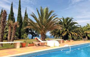Villa de charme avec piscine vue mer et montagne tesisinde veya buraya yakın yüzme havuzu