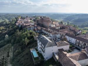 an aerial view of a town on a hill at Casa Clementina in Scurzolengo