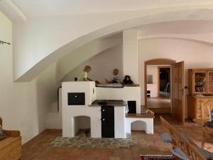 Posezení v ubytování Medieval Cottage Šumava