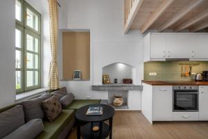 Dapur atau dapur kecil di Over The Sea Apartments