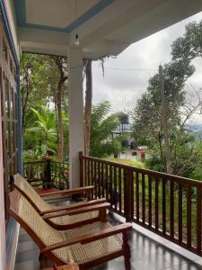 A balcony or terrace at Sun View Resort Kithalella