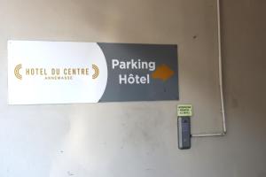 Certifikát, hodnocení, plakát nebo jiný dokument vystavený v ubytování Hôtel Du Centre Annemasse