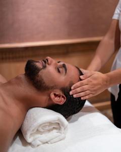 Clients de l'établissement Art Palace Suites & Spa
