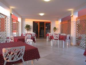 A seating area at L'Isola del Sale