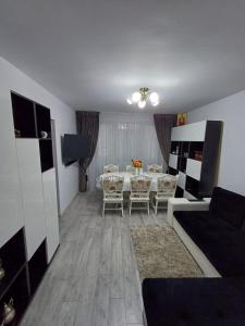 Zonă de luat masa în acest apartament