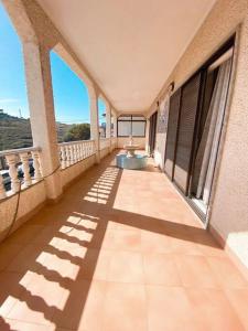 GH Odivelas - Quartos em Casa com Bilhar! tesisinde bir balkon veya teras