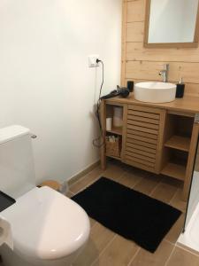 Ένα μπάνιο στο La Cabane 14 +23 φωτογραφίες