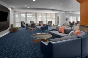 Ruang duduk di Courtyard by Marriott Phoenix West/Avondale
