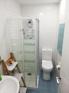 Kúpeľňa v ubytovaní CONFORTABLE PISO ACUARELA JUNTO CENTRO CIUDAD