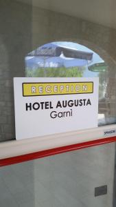 Certifikát, hodnocení, plakát nebo jiný dokument vystavený v ubytování Hotel Augusta Garnì