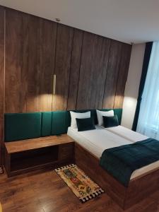 Postel nebo postele na pokoji v ubytování Studio Apartmani 071 Free Garage Parking