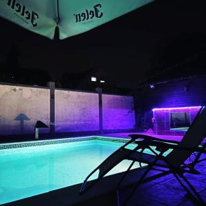 Bazén v ubytování Apartman Dobrodosli nebo v jeho okolí