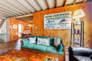 A seating area at Lower Highlands Hideaway