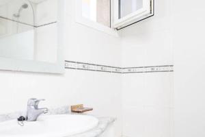 Kúpeľňa v ubytovaní Apartment Brisa Marina + 8 fotografií