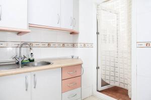 Kuchyňa alebo kuchynka v ubytovaní Apartment Brisa Marina