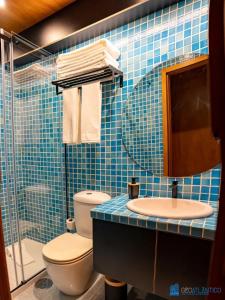 Et badeværelse på Y Trendy Arthouse Boavista