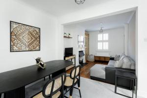 Imagen de la galería de Two Bed House With Free Parking, near Train St., en Bath