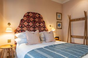 Llit o llits en una habitació de The Royal Albion
