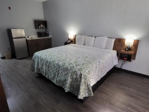 Galeriebild der Unterkunft HomeTowne Studios by Red Roof Prattville in Prattville