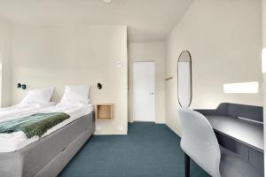 Ένα ή περισσότερα κρεβάτια σε δωμάτιο στο Central Guest House - Bedroom with en suite Bathroom