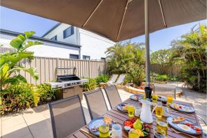 Bel Air, 8A Ocean Ave - pet friendly, water views and air con外面的花园