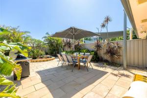 Bel Air, 8A Ocean Ave - pet friendly, water views and air con外面的花园