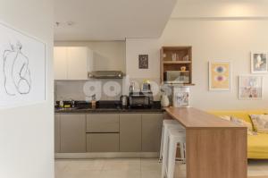 A kitchen or kitchenette at Unbeatable Studio W Pool, Wifi In Villa Morra