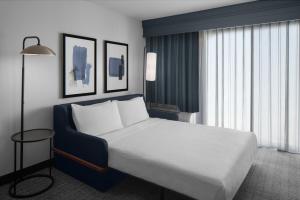 Katil atau katil-katil dalam bilik di Courtyard by Marriott Phoenix West/Avondale