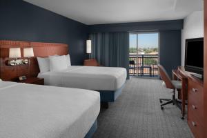 Katil atau katil-katil dalam bilik di Courtyard by Marriott Phoenix West/Avondale