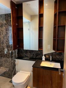 Ванная комната в Luxury Sky Apartment