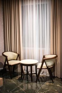 Taman Prakerti Bhuana Hotel的休息区
