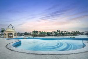 Bassein majutusasutuses Four Points by Sheraton Yangjiang City Center või selle lähedal