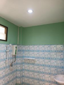 Koupelna v ubytování Pranpai